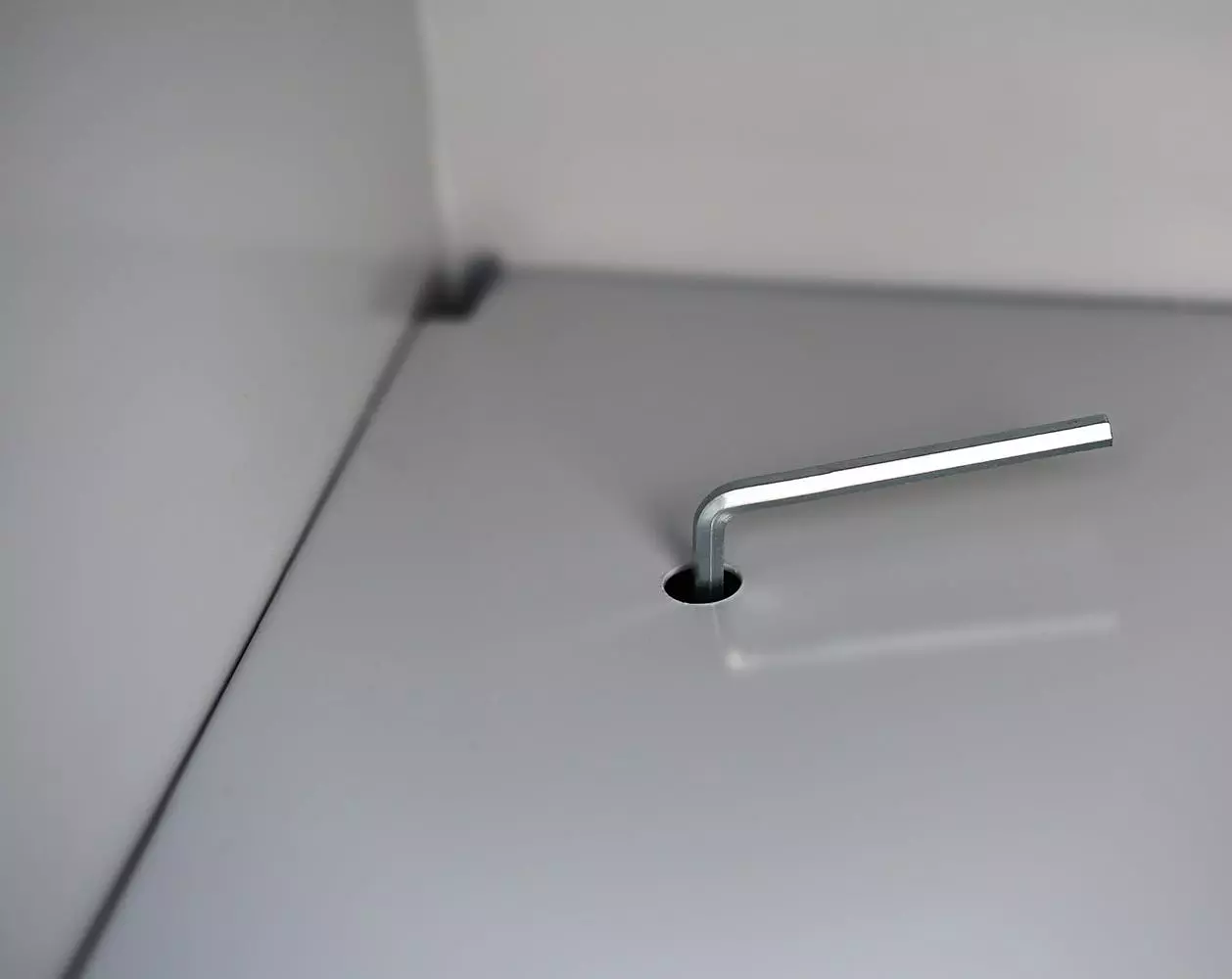 Lullmann Schiebetürenschrank Aktenschrank Sideboard Aus Stahl Grau 109x120x45cm 550140 8 Lullmann Schiebetürenschrank Aktenschrank Sideboard Aus Stahl Grau 109x120x45cm 550140 – Bild 6